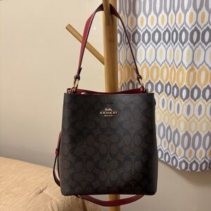COACH Trendy Red/Brown Bucket Bag